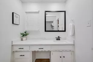 341 Dian St, Burleson, TX 76028 - Photo 13