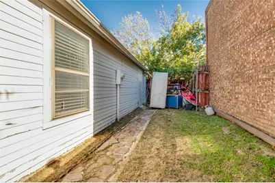 2708 Bridge Lake Drive, Irving, TX 75060 - Photo 25