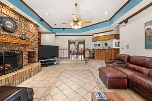 1303 Crest Dr, Colleyville, TX 76034 - Photo 9