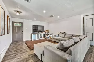 261 Barker St, Stephenville, TX 76401 - Photo 7