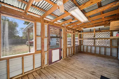 701 Poindexter Avenue, Cleburne, TX 76033 - Photo 19