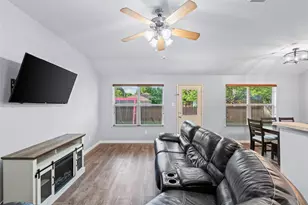 2813 Dana Ln, Denton, TX 76209 - Photo 9