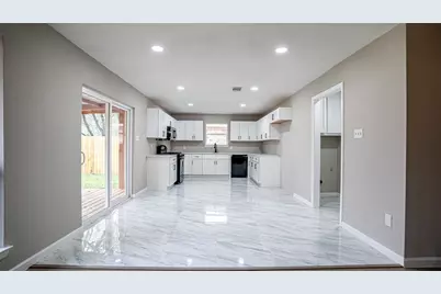 6901 Bennington Drive, Watauga, TX 76148 - Photo 17