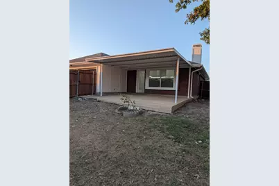 1310 Rosewood Lane, Lancaster, TX 75146 - Photo 11