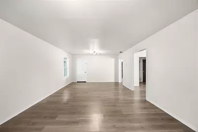 905 McKinney Avenue, Princeton, TX 75407 - Photo 9