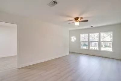 3973 W Spurgeon Street, Fort Worth, TX 76133 - Photo 9