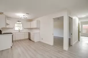 3973 W Spurgeon St, Fort Worth, TX 76133 - Photo 13