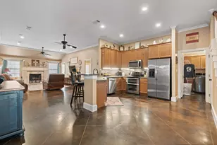 2916 Shoreline Dr, Burleson, TX 76028 - Photo 5