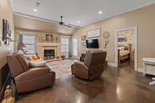 2916 Shoreline Dr, Burleson, TX 76028 - Photo 9