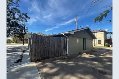 1110 S Armstrong Avenue, Denison, TX 75020 - Photo 19