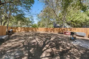 1007 Hackberry St, San Marcos, TX 78666 - Photo 25