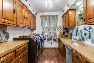 10615 Old Seagoville Rd, Dallas, TX 75217 - Photo 13