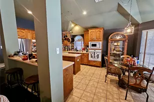 8381 Everglades Cir, Fort Worth, TX 76137 - Photo 9