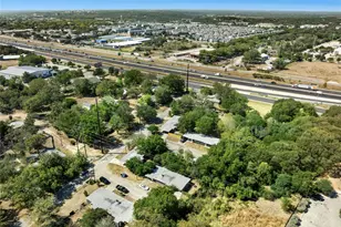 1011 Hackberry St, San Marcos, TX 78666 - Photo 29