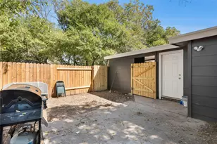 1011 Hackberry St, San Marcos, TX 78666 - Photo 27