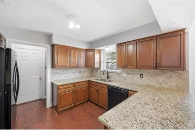 813 Timberline Court, DeSoto, TX 75115 - Photo 11