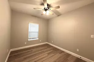 1917 Ave A, Denison, TX 75020 - Photo 9