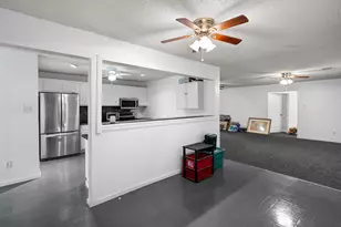 136 N Polk St, DeSoto, TX 75116 - Photo 5