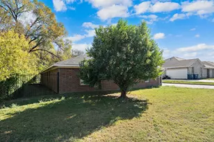 136 N Polk St, DeSoto, TX 75116 - Photo 27