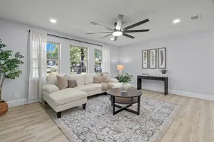 2160 Green Hill Cir, Fort Worth, TX 76112 - Photo 5