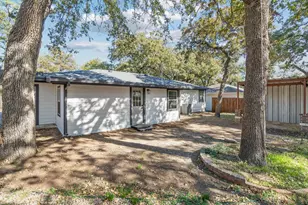 2160 Green Hill Cir, Fort Worth, TX 76112 - Photo 29