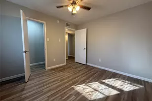 629 Central Ave, Newark, TX 76071 - Photo 13