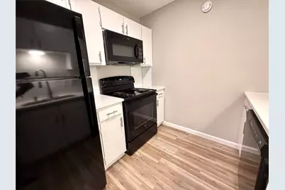 629 Central Avenue #202, Newark, TX 76071 - Photo 3