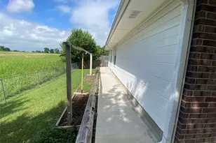 3001 Hillsdale St, Corsicana, TX 75110 - Photo 3