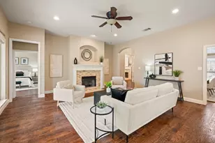 5908 Forest River Dr, Fort Worth, TX 76112 - Photo 3