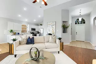 10933 Braemoor Dr, Fort Worth, TX 76052 - Photo 3