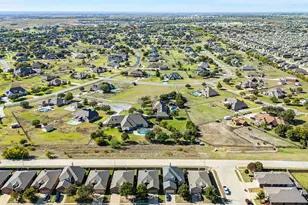 10933 Braemoor Dr, Fort Worth, TX 76052 - Photo 23