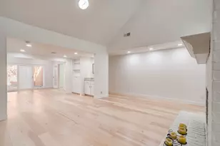 4201 Clear Lake Cir, Fort Worth, TX 76109 - Photo 5