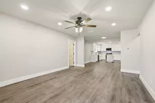 6917 Sheila Ln, Burleson, TX 76028 - Photo 11