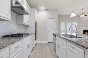 9916 Bitterroot Dr, Little Elm, TX 75068 - Photo 13