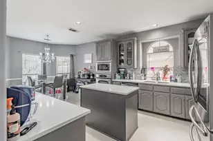 5243 W Cove Way, Grand Prairie, TX 75052 - Photo 17