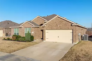 3816 Waldorf Dr, Denton, TX 76208 - Photo 3