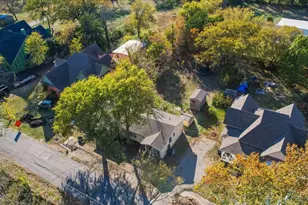 203 S Carter St, Whitewright, TX 75491 - Photo 15