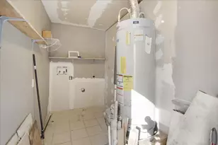 203 S Carter St, Whitewright, TX 75491 - Photo 11