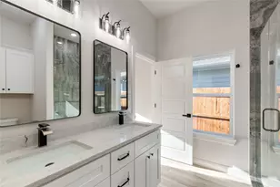 3632 Arrowhead Cir, Granbury, TX 76048 - Photo 9