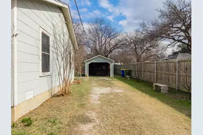 106 N Corporation Street, Hillsboro, TX 76645 - Photo 17