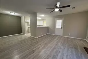 2609 Isbella Dr, Grand Prairie, TX 75052 - Photo 3