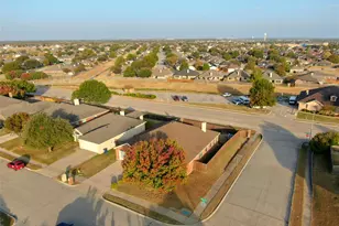 916 Joshua Dr, Burleson, TX 76028 - Photo 33