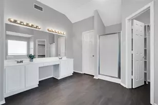 916 Joshua Dr, Burleson, TX 76028 - Photo 23