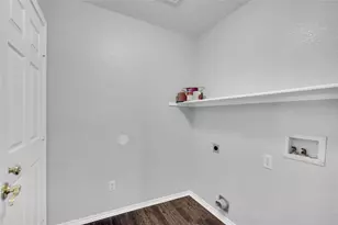 916 Joshua Dr, Burleson, TX 76028 - Photo 29