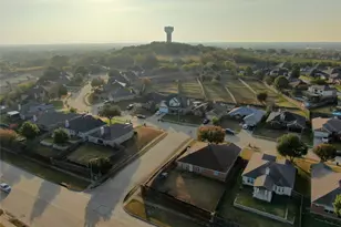 916 Joshua Dr, Burleson, TX 76028 - Photo 33