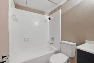 2007 Red Cloud Dr, Dallas, TX 75217 - Photo 29