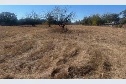 8913 S Peaceful Court, Granbury, TX 76048 - Photo 5