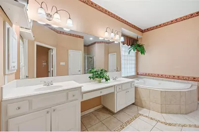 6796 Lakefront Drive, Grand Prairie, TX 75054 - Photo 17