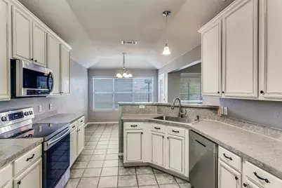 941 La Sierra Drive, Crowley, TX 76036 - Photo 9