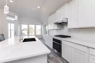 10038 Boswell Dr, Frisco, TX 75035 - Photo 11